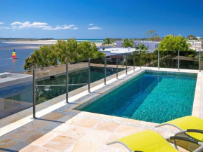 Balinese Inspired Retreat with Pool, Noosa